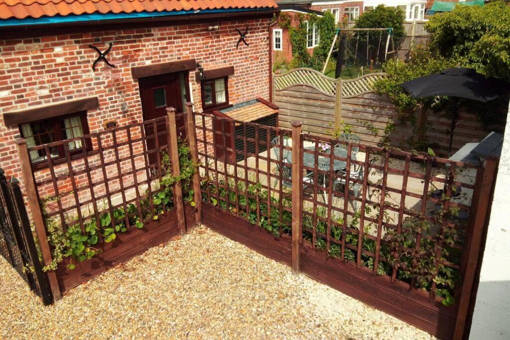 Lowlands Cottage Beccles Dış mekan fotoğraf