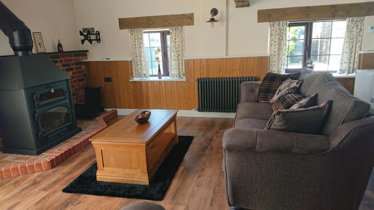 Lowlands Cottage Beccles Dış mekan fotoğraf